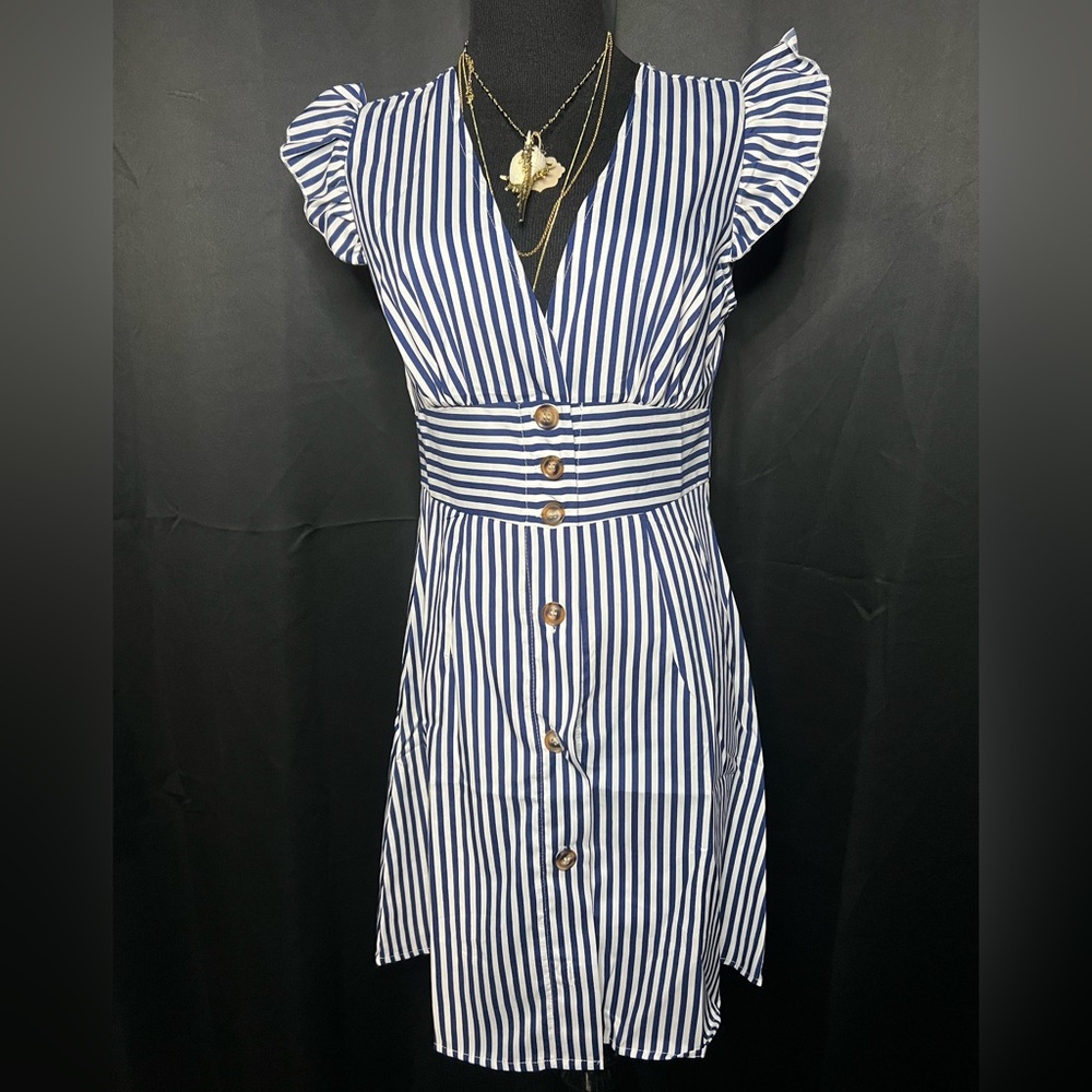 Stellar striped ruffle dress🌙